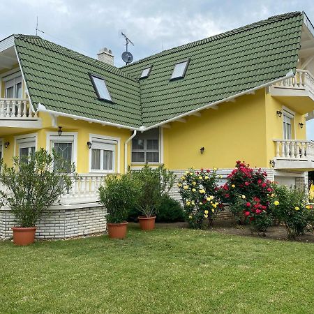 Apartamento Margaréta Apartmanház Hajdúszoboszló Exterior foto