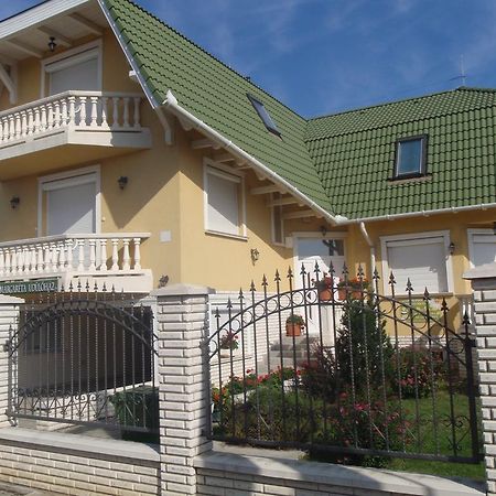 Apartamento Margaréta Apartmanház Hajdúszoboszló Exterior foto