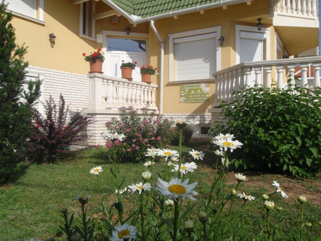 Apartamento Margaréta Apartmanház Hajdúszoboszló Exterior foto
